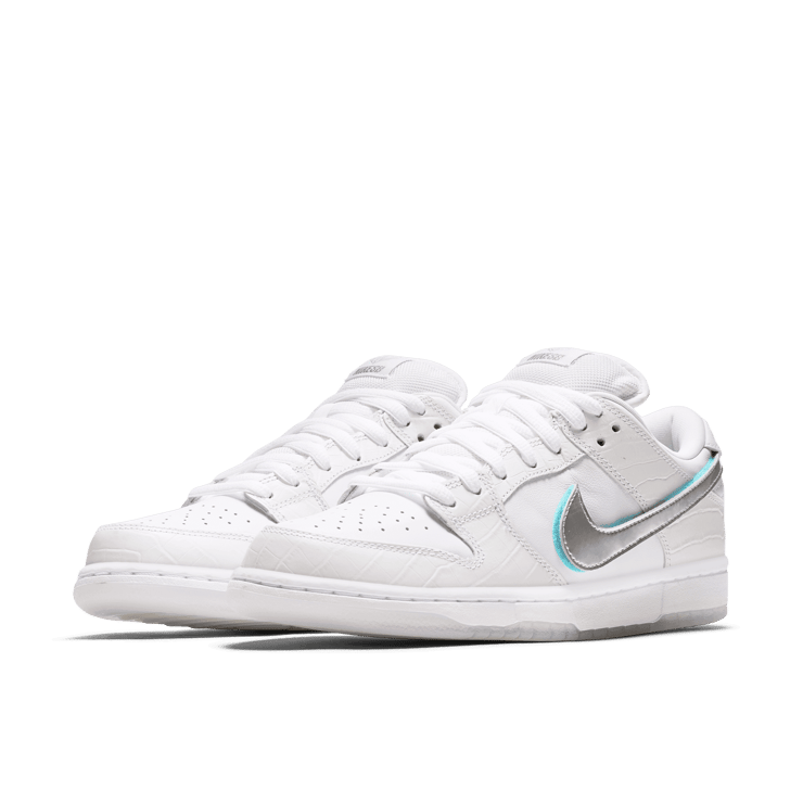 Nike SB Dunk Low Diamond Supply Co White Diamond Angle 2