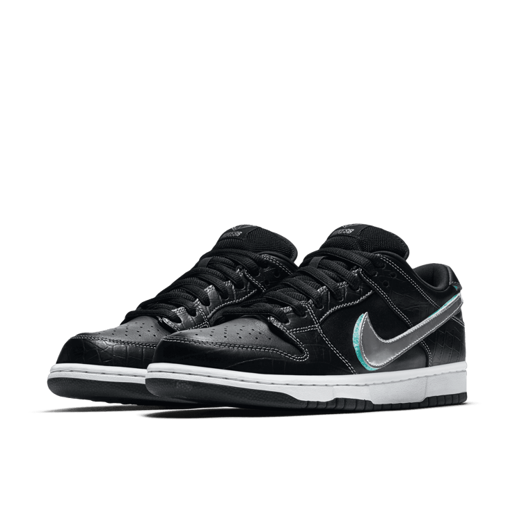 Nike SB Dunk Low Diamond Supply Co Black Diamond Angle 2