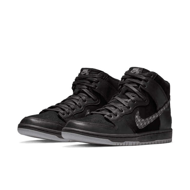 Nike SB Dunk High Black Bar Angle 2