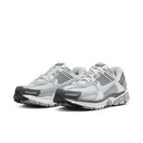 Nike Zoom Vomero 5 Wolf Grey Angle 2