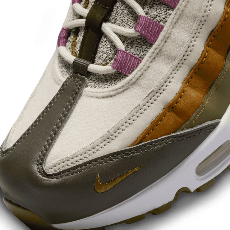 Nike Air Max 95 N7 Stash Pocket Angle 4