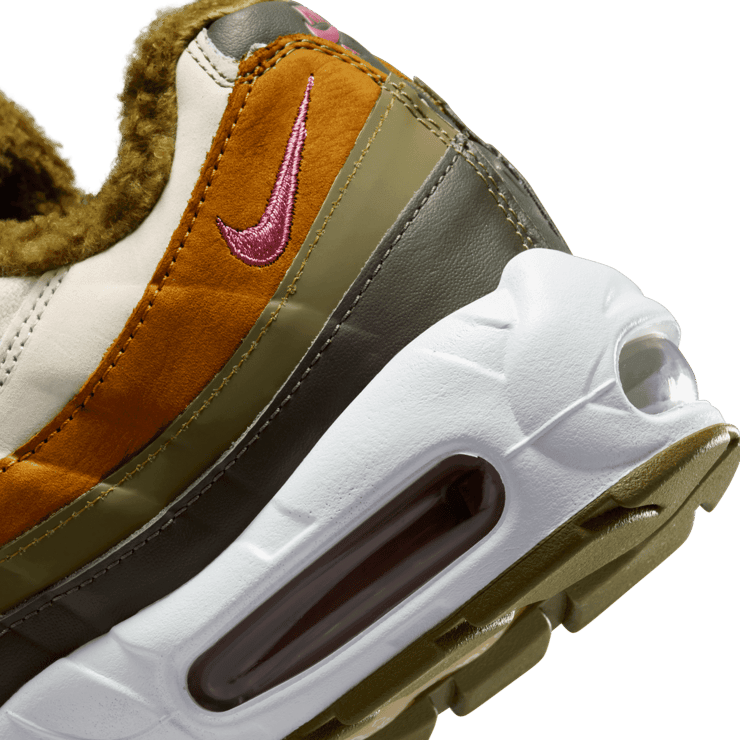 Nike Air Max 95 N7 Stash Pocket Angle 5