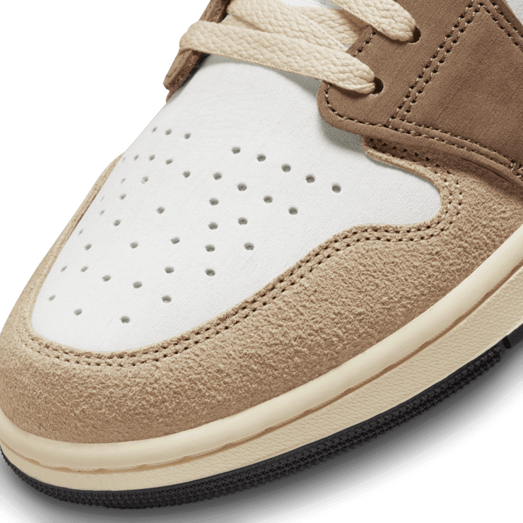 Air Jordan 1 High Zoom CMFT 2 Palomino Wild Berry Angle 4