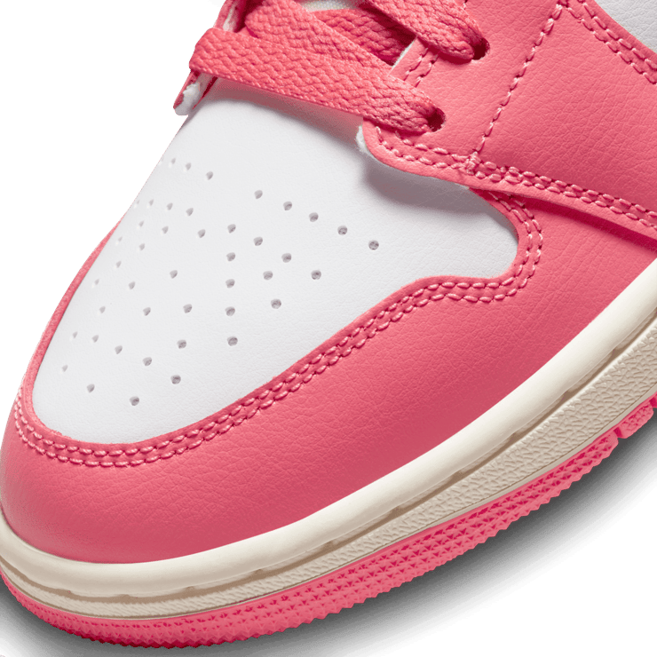 Jordan 1 Mid Strawberries & Cream (W) Angle 4