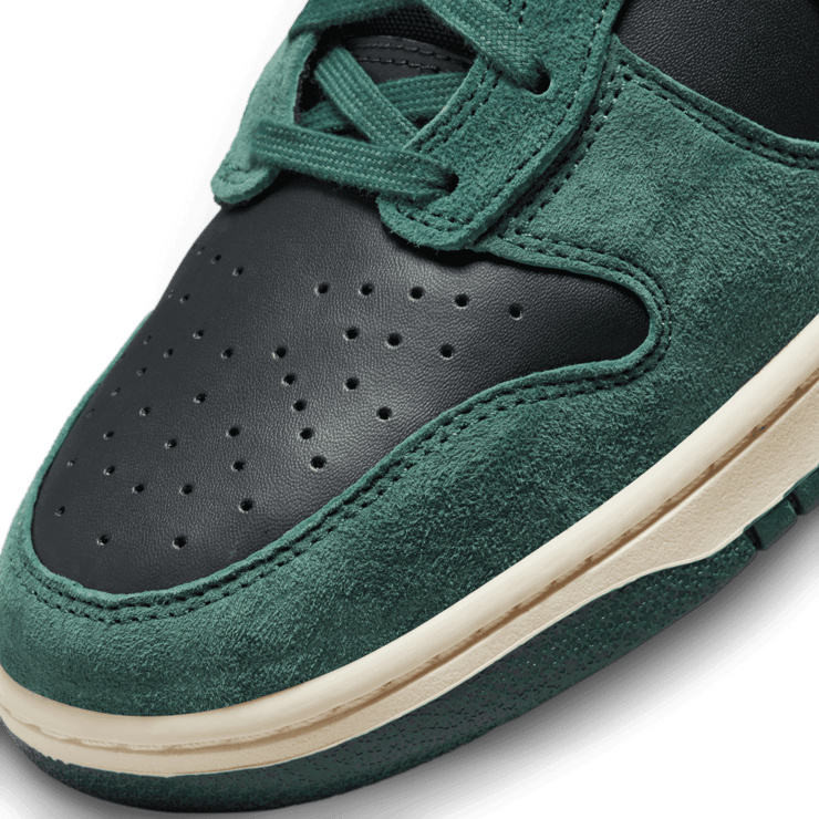 Nike Dunk High Premium Black Faded Spruce Angle 4
