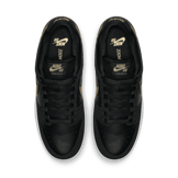 Nike SB Dunk Low Takashi (2018) Angle 1