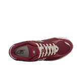 New Balance 2002R Bordeaux Angle 1