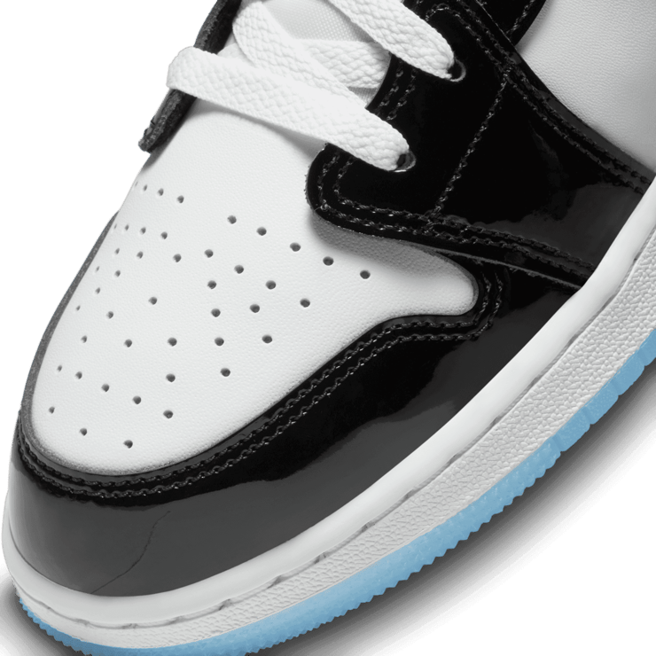 Air Jordan 1 Low SE Concord (GS) Angle 4