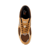 New Balance 2002R Gore-Tex Camel Angle 1