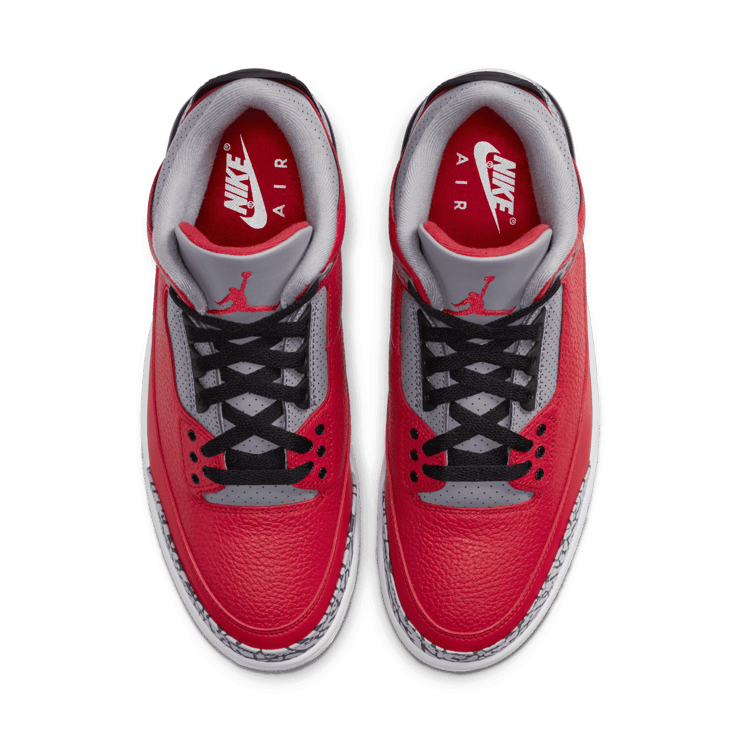 Air Jordan 3 Retro SE Red Cement Angle 1