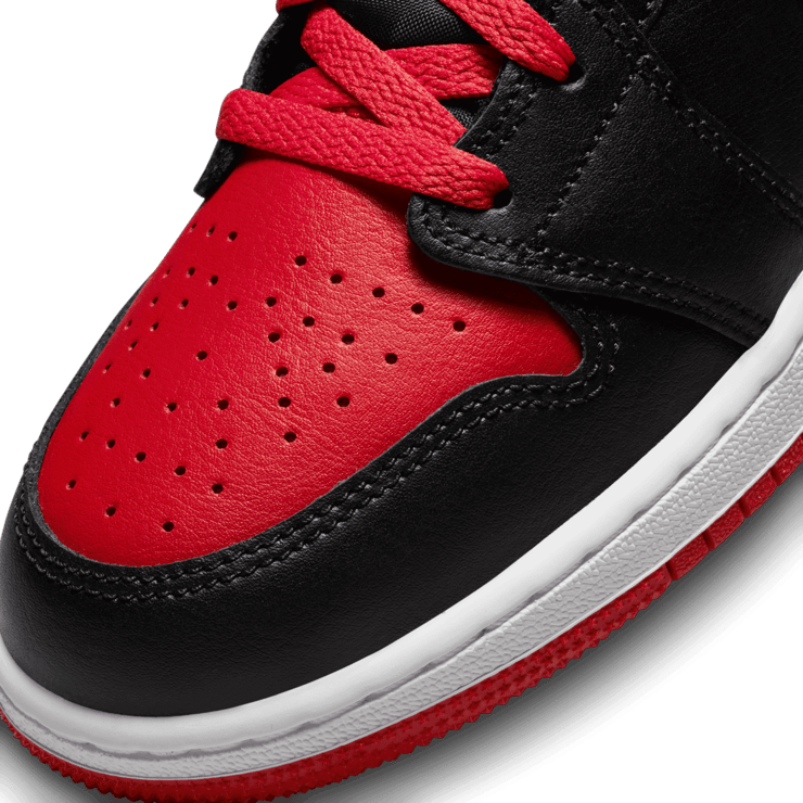 Jordan 1 Mid Alternate Bred (GS) Angle 4