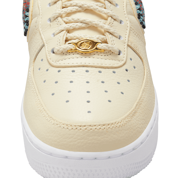 Nike Air Force 1 Low Premium Goods THE BELLA (W) Angle 1