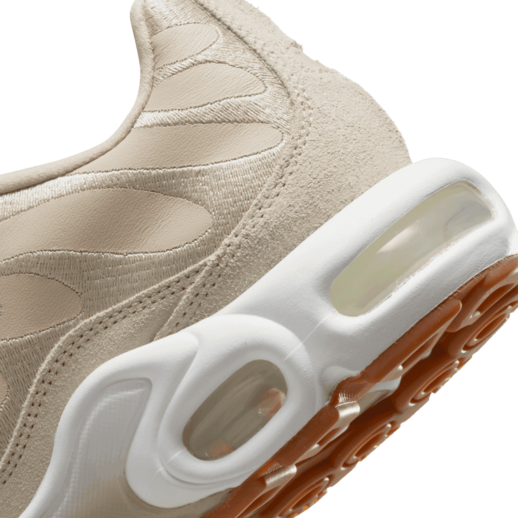 Nike Air Max Plus Premium Vachetta Tan (W) Angle 5