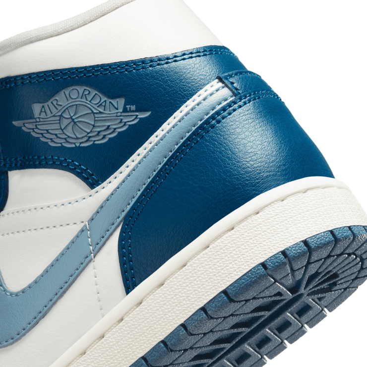 Air Jordan 1 Mid Sky J French Blue (W) Angle 3