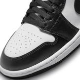 Air Jordan 1 Mid Panda (W) Angle 4