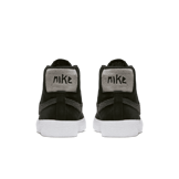 Nike SB Zoom Blazer Mid Gnarhunters Angle 3