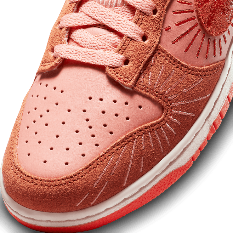 Nike Dunk Low Winter Solstice (W) Angle 4