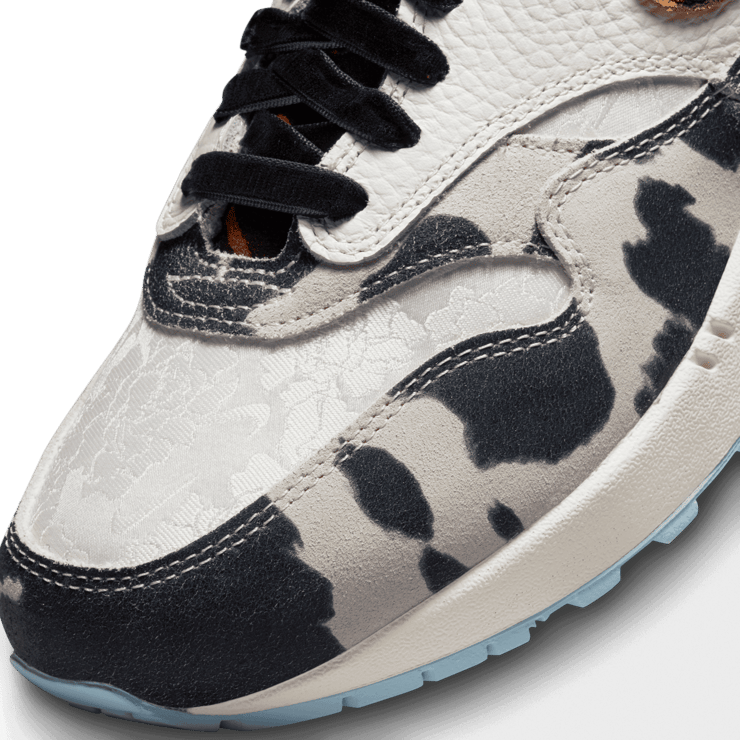 Nike Air Max 1 '87 Great Indoors (W) Angle 4