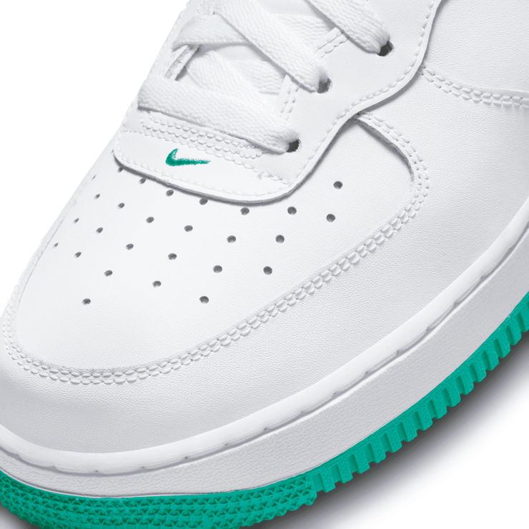 Nike Air Force 1 Mid White Clear Jade Angle 4