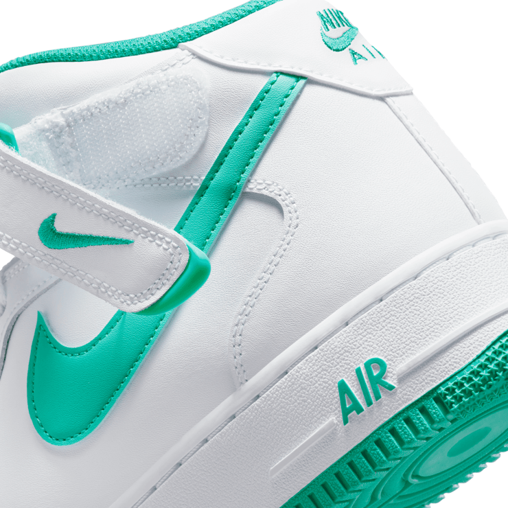 Nike Air Force 1 Mid White Clear Jade Angle 5