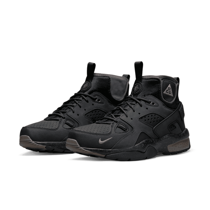 Nike ACG Air Mowabb OG Off Noir Angle 2