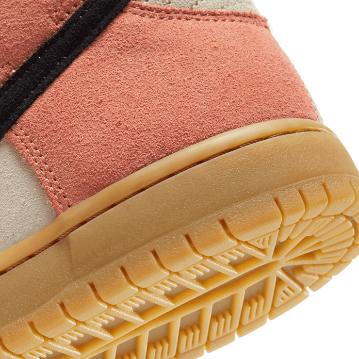 Nike SB Dunk High Spectrum Angle 5