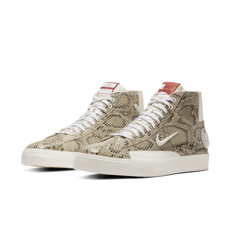 Nike SB Blazer Mid Soulland FRI.day 03 Angle 2
