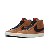Nike SB Blazer Mid Light British Tan Angle 2