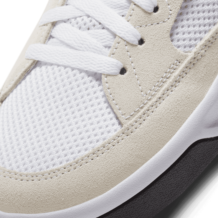 Nike SB Adversary White Black Angle 4