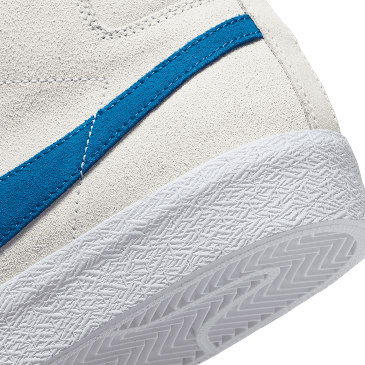 Nike SB Zoom Blazer Mid White Cerulean Angle 5