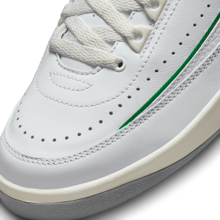 Air Jordan 2 Lucky Green (GS) Angle 4