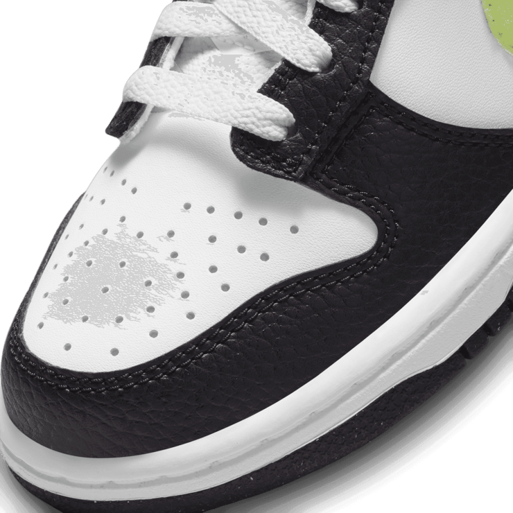 Nike Dunk Low Black Volt (GS) Angle 4