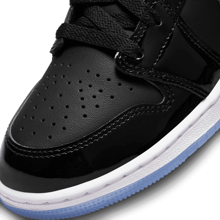 Air Jordan 1 Mid SE Space Jam (GS) Angle 4