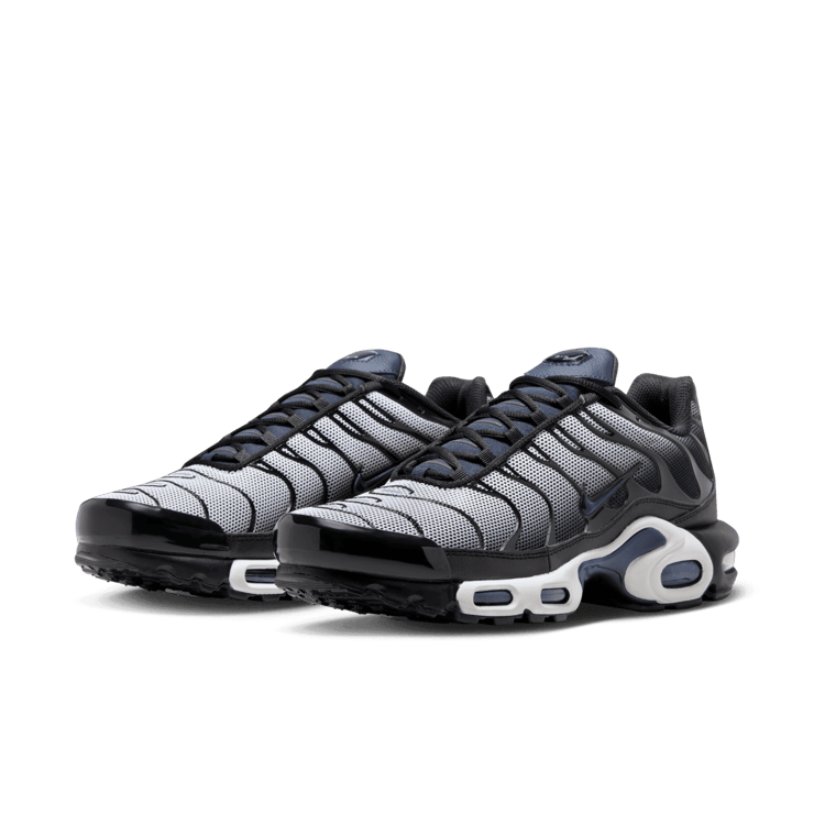 Nike Air Max Plus Black White Midnight Navy Angle 2