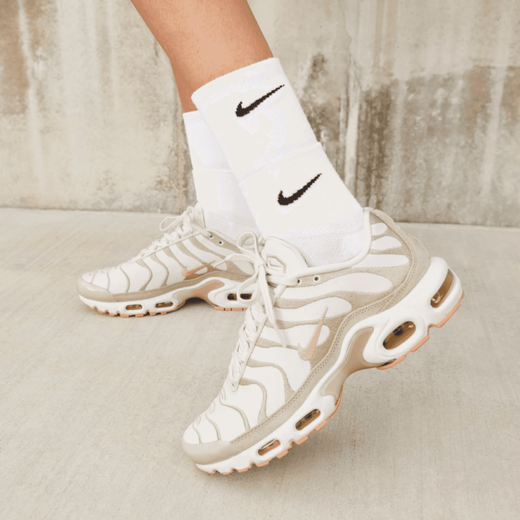 Nike Air Max Plus Premium Pale Vanilla (W) Angle 7