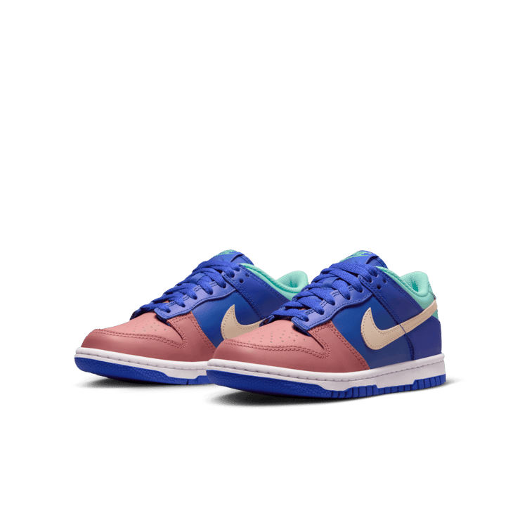 Nike Dunk Low SE Salmon Toe (GS) Angle 2