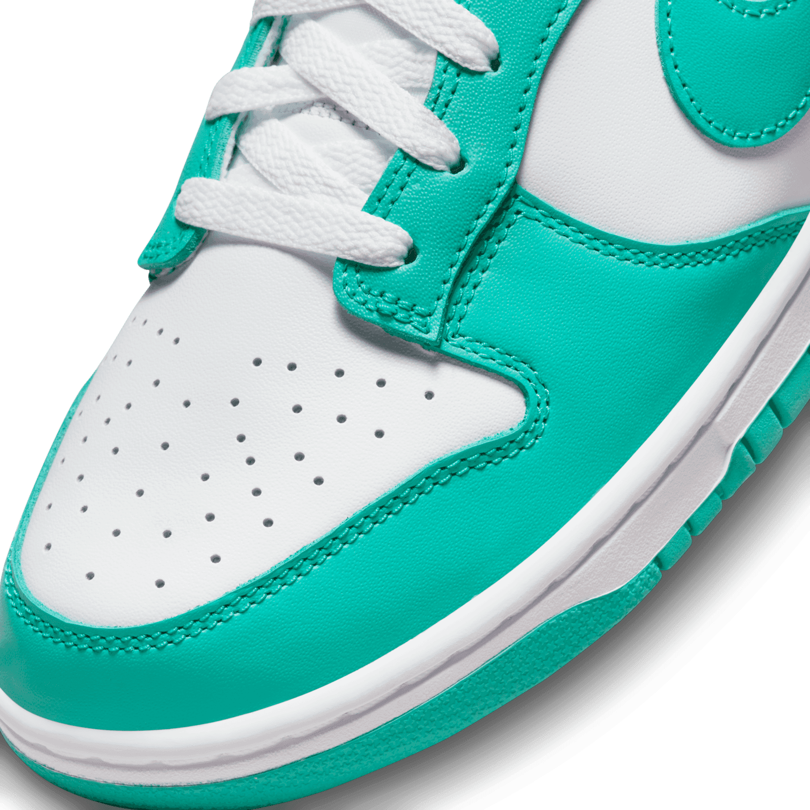 sb dunk low clear jade stock x