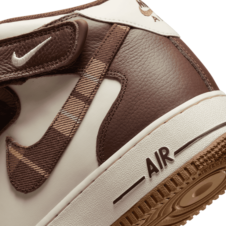 Nike Air Force 1 '07 Mid Brown Plaid Angle 5