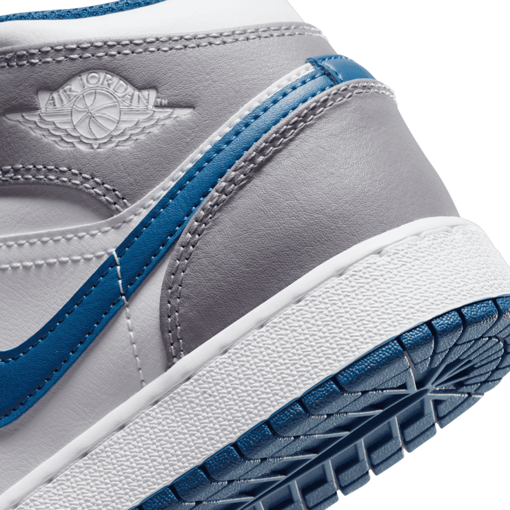 Air Jordan 1 Mid True Blue (GS) Angle 5