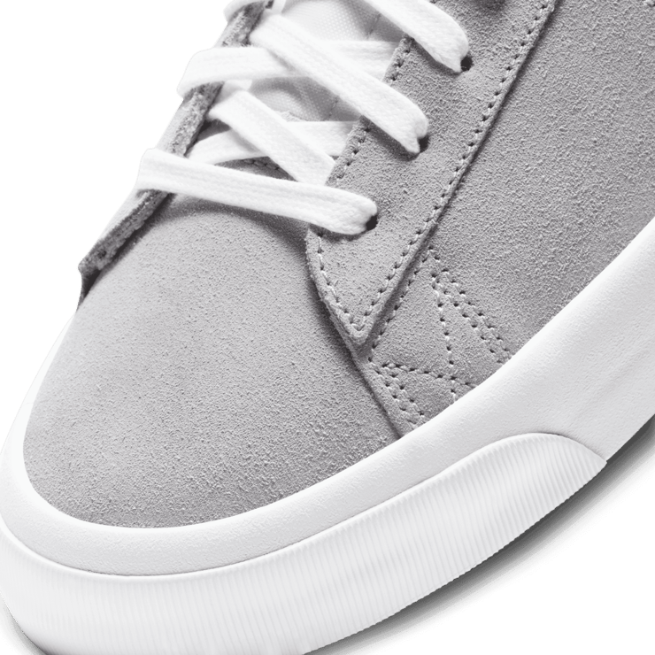 Nike SB Zoom Blazer Low Pro GT Wolf Grey Angle 4