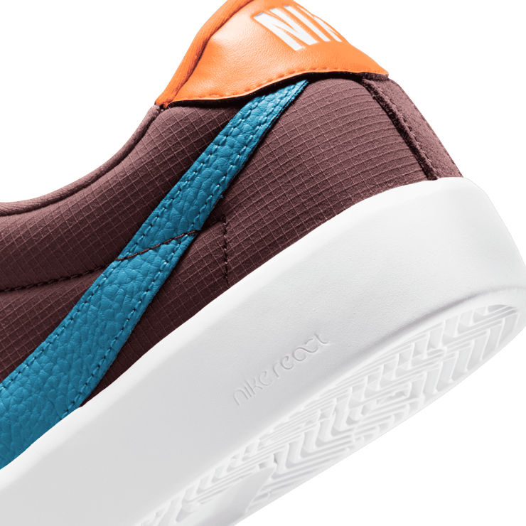 Nike Bruin React SB Dark Wine Dutch Blue Angle 5