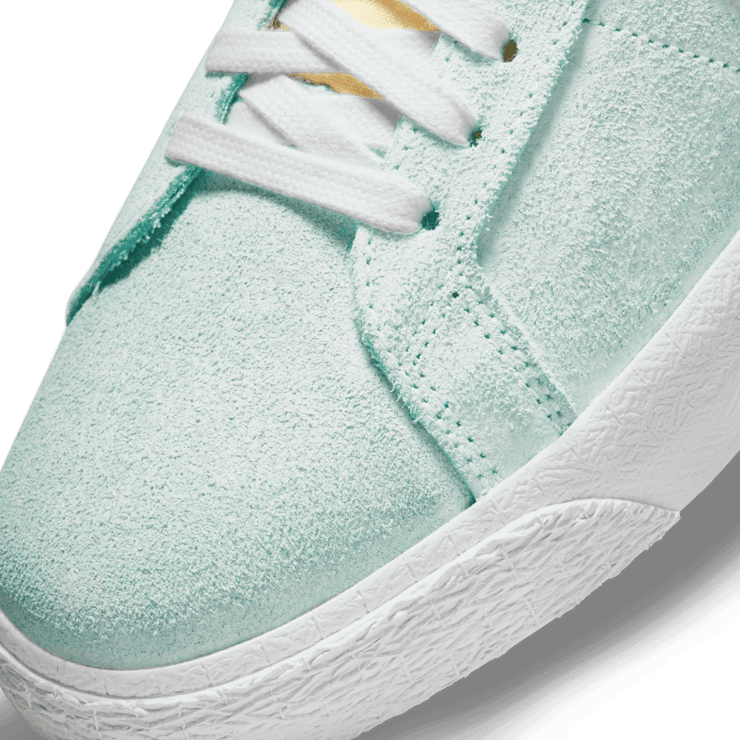 Nike SB Blazer Mid Faded Light Dew Angle 4