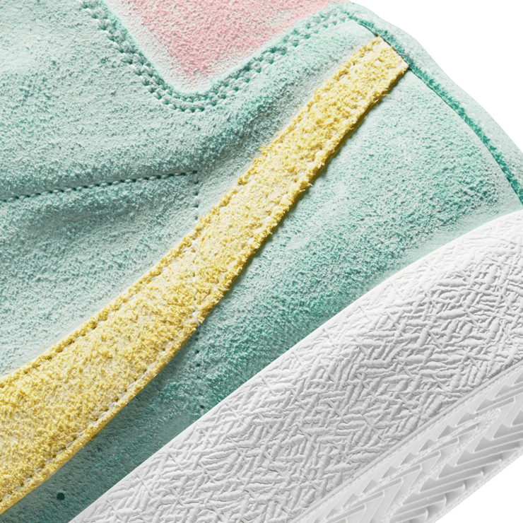 Nike SB Blazer Mid Faded Light Dew Angle 5