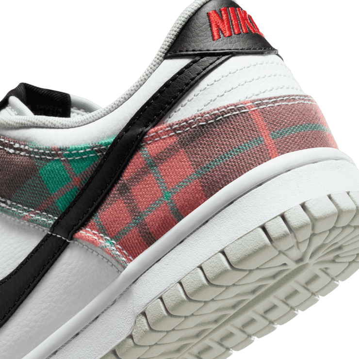 Nike Dunk Low Tartan Plaid (GS) Angle 5