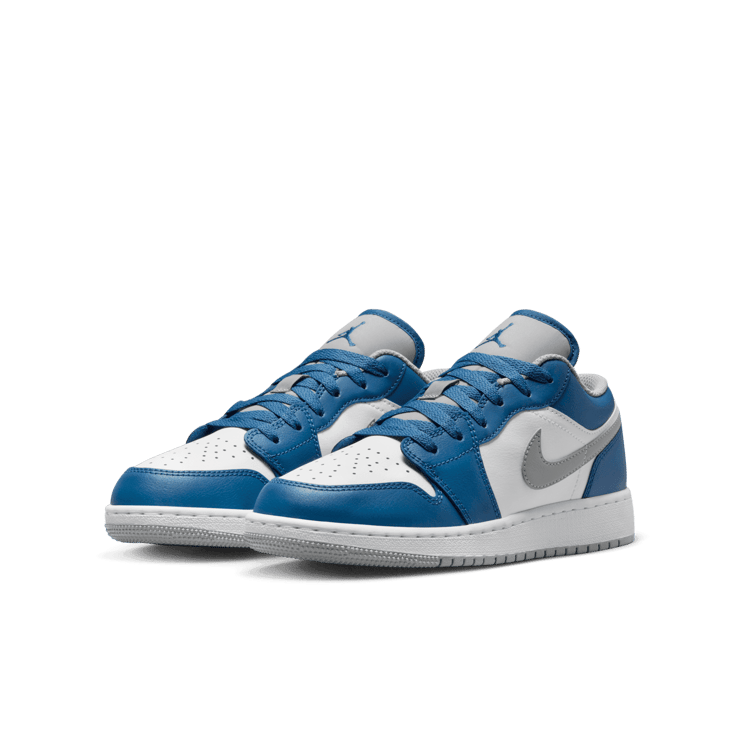 Air Jordan 1 Low True Blue (GS) Angle 2