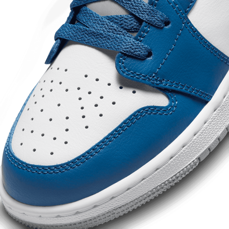 Air Jordan 1 Low True Blue (GS) Angle 4