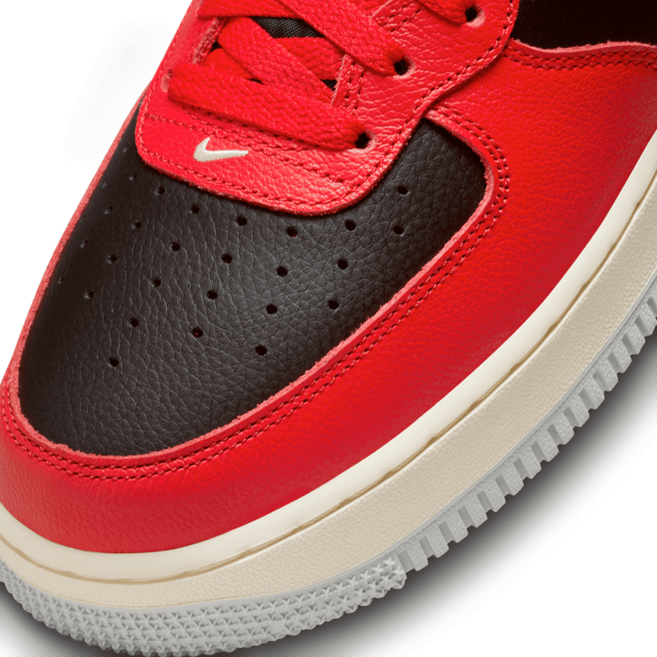 Nike Air Force 1 Mid Split Bred Angle 1