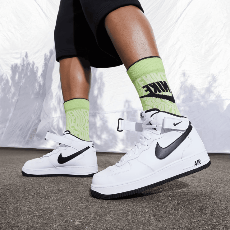 Nike Air Force 1 Mid '07 White Black Angle 8