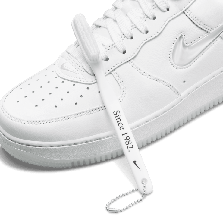 Nike Air Force 1 Low Jewel Triple White Angle 6