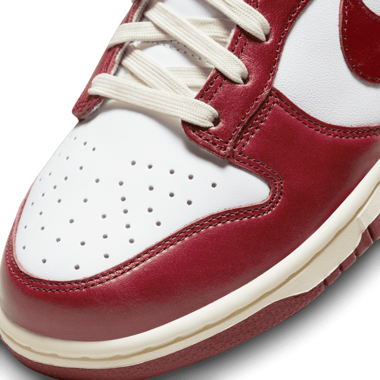 Nike Dunk Low Vintage Team Red (W) Angle 4